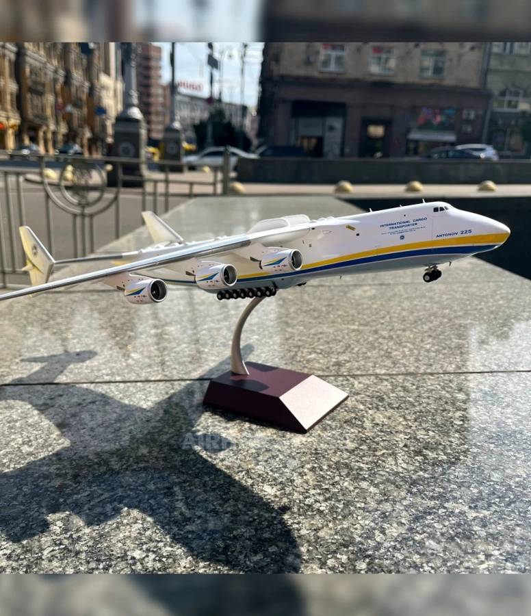 Metal Aircraft Model of Antonov An-225 Mriya 1:200