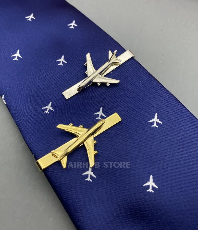 Boeing B747 tie clip