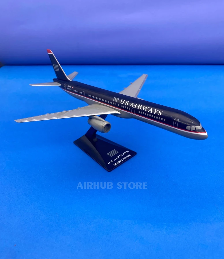 Модель літака Boeing B757-200 U S AIRWAYS 1:200