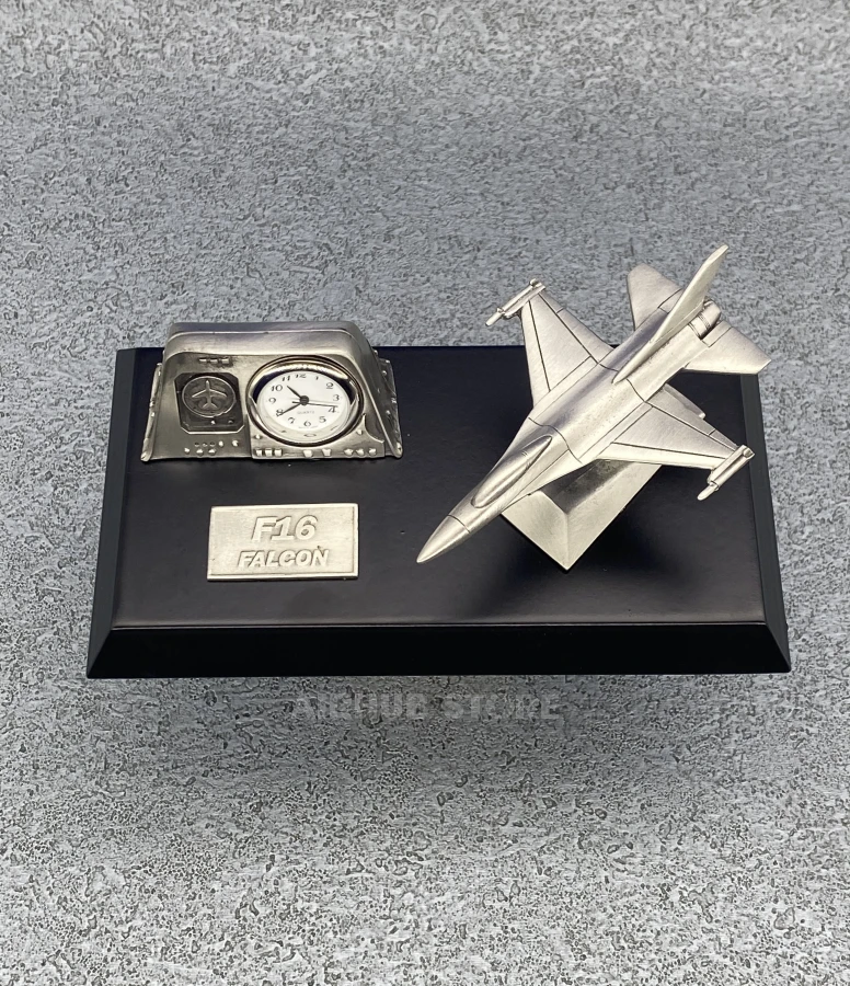 F-16 Fighting Falcon Table Clock