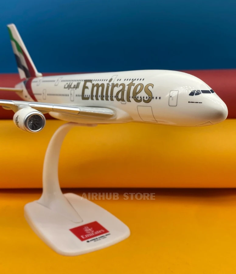 Aircraft Model  Airbus A380-800 Emirates 1:250