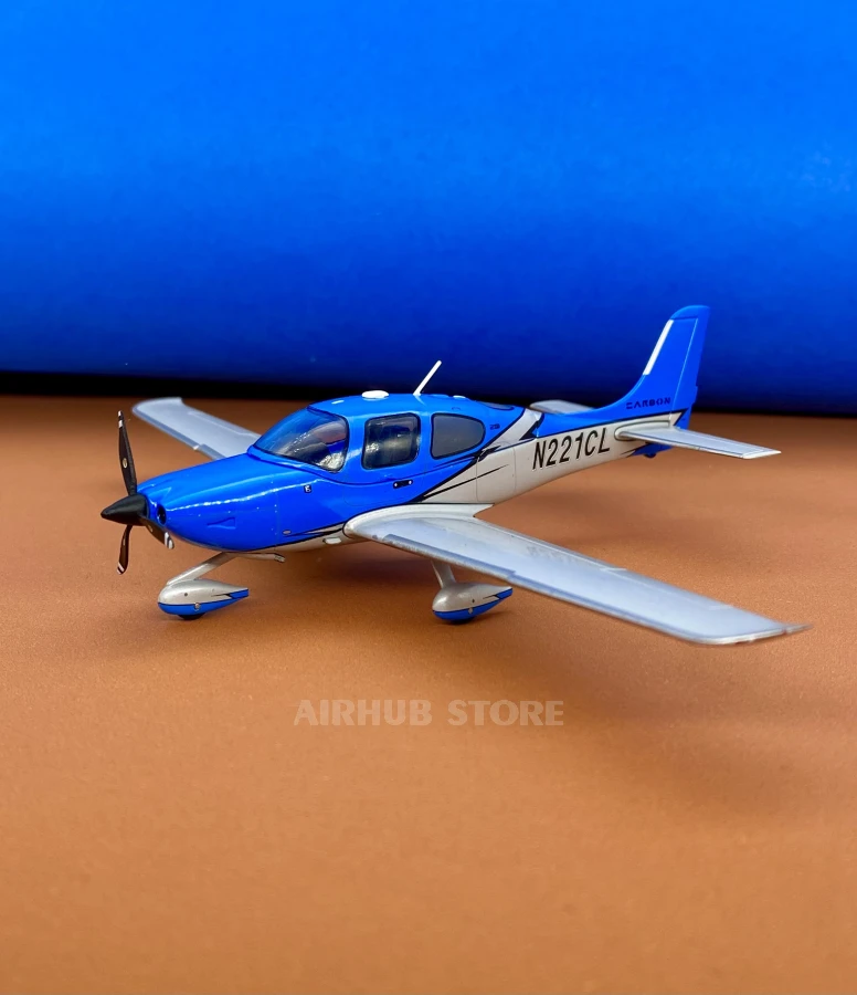 Aircraft Model Cirrus SR22 N221CL 1:72