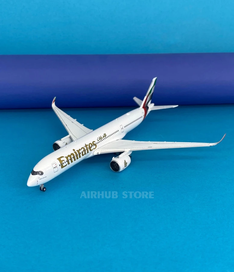 Aircraft Model Airbus A350-900 Emirates 1:400
