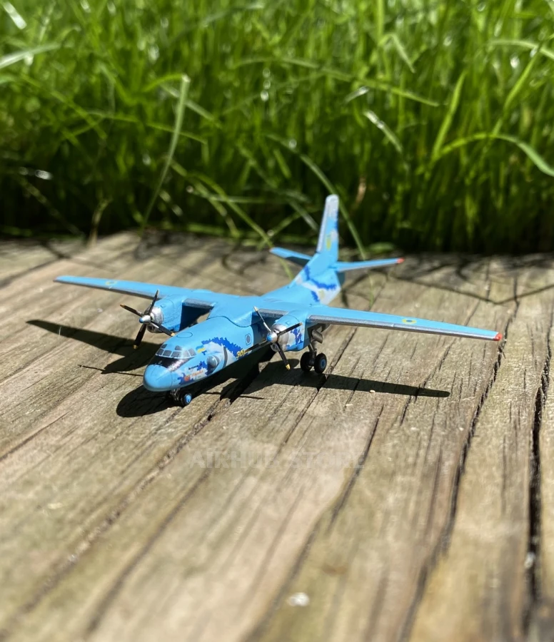 Aircraft Model Antonov An-26 Ukraine Air Force Blue 1:400