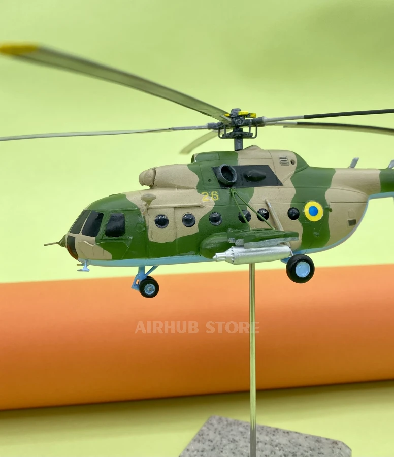 Helicopter Model Mi-8 HIP 1:100