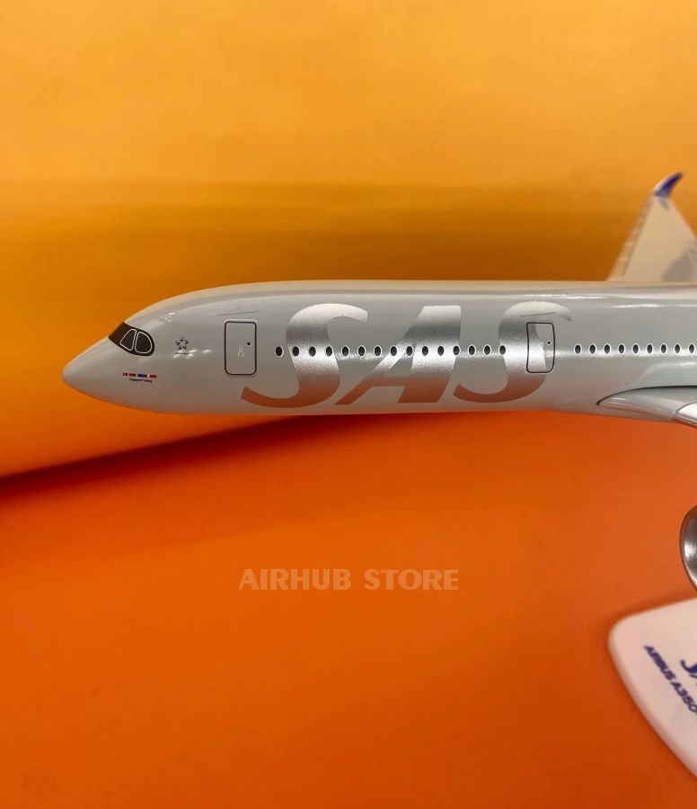 Aircraft Model Airbus A350-900 SAS 1:200