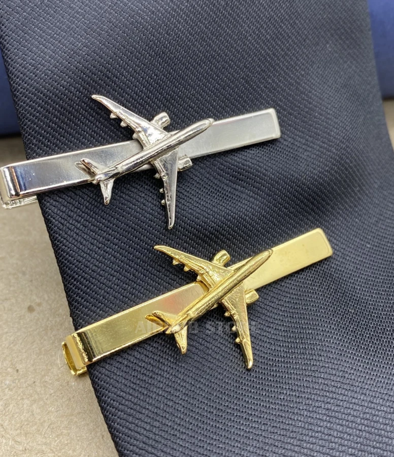 Boeing B787 tie clip