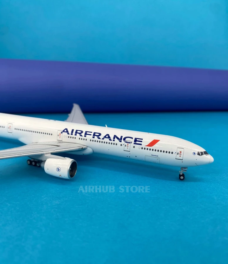 Aircraft Model Boeing 777-300ER Air France 1:400
