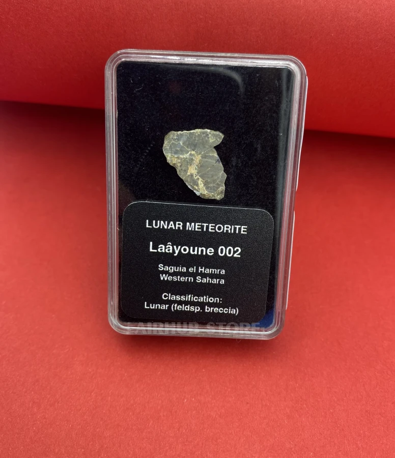 Laâyoune 002 lunar meteorite
