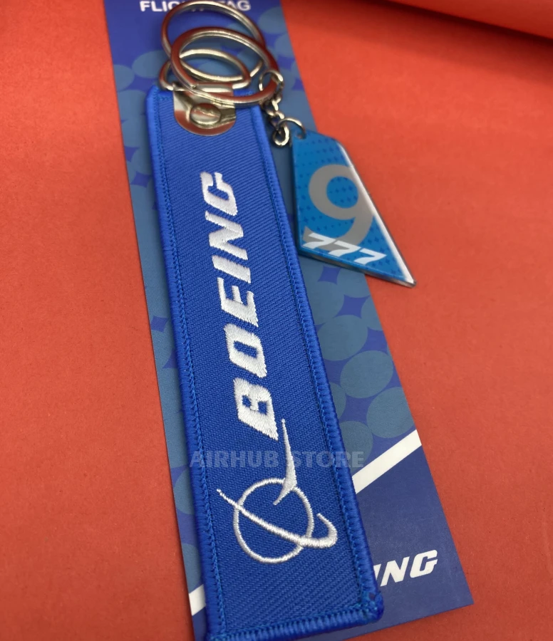 Boeing B777 keychain set