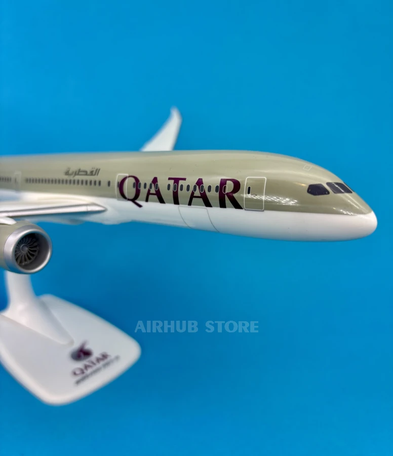 Aircraft Model Boeing 787-9 Qatar Airways A7-BHH 1:200