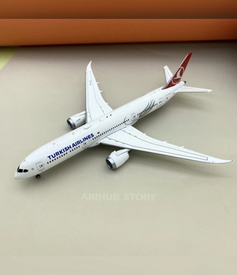 Aircraft Model Boeing 787-9 Dreamliner Turkish Airlines TC-LLO 1:400
