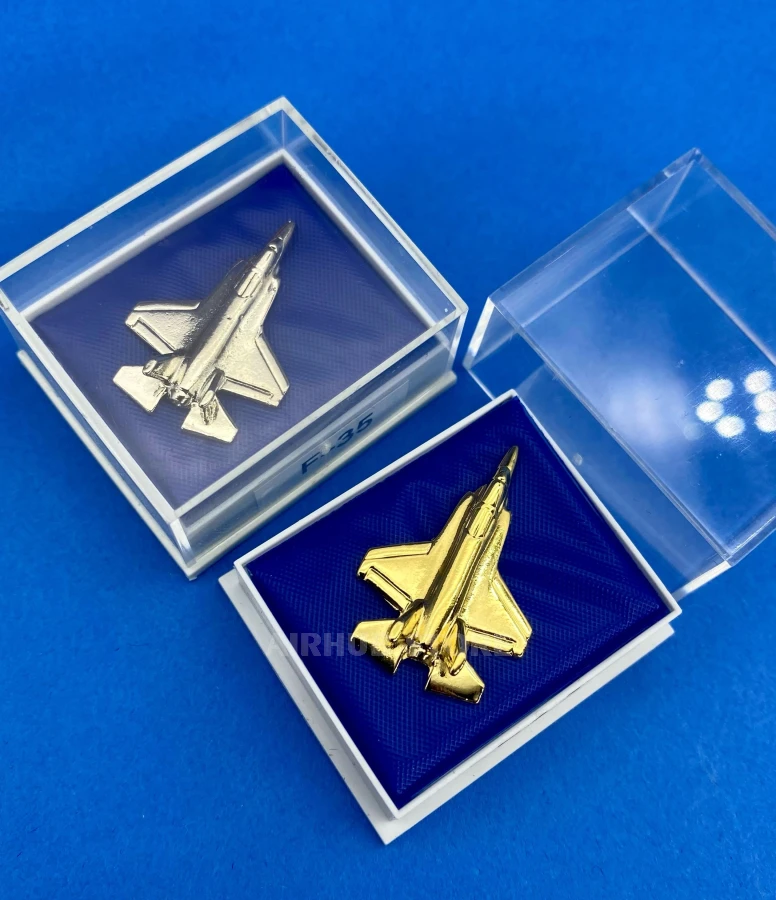 F-35 Lightning II Pin in box