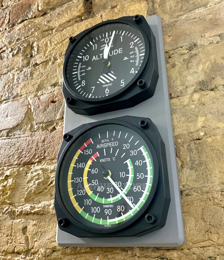 Clock and thermometer Classic Altimeter / Airspeed