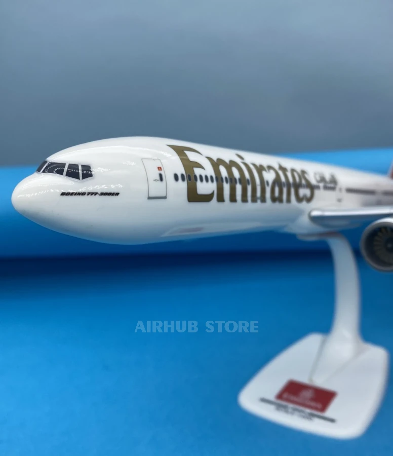 Aircraft Model Boeing B777-300ER Emirates 1:200