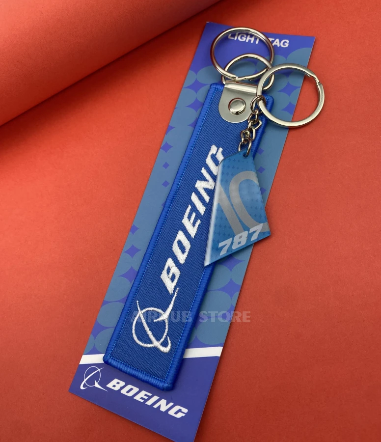 Boeing B787 keychain set