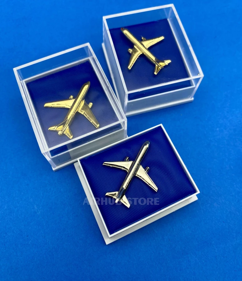 Boeing 757 Pin in box