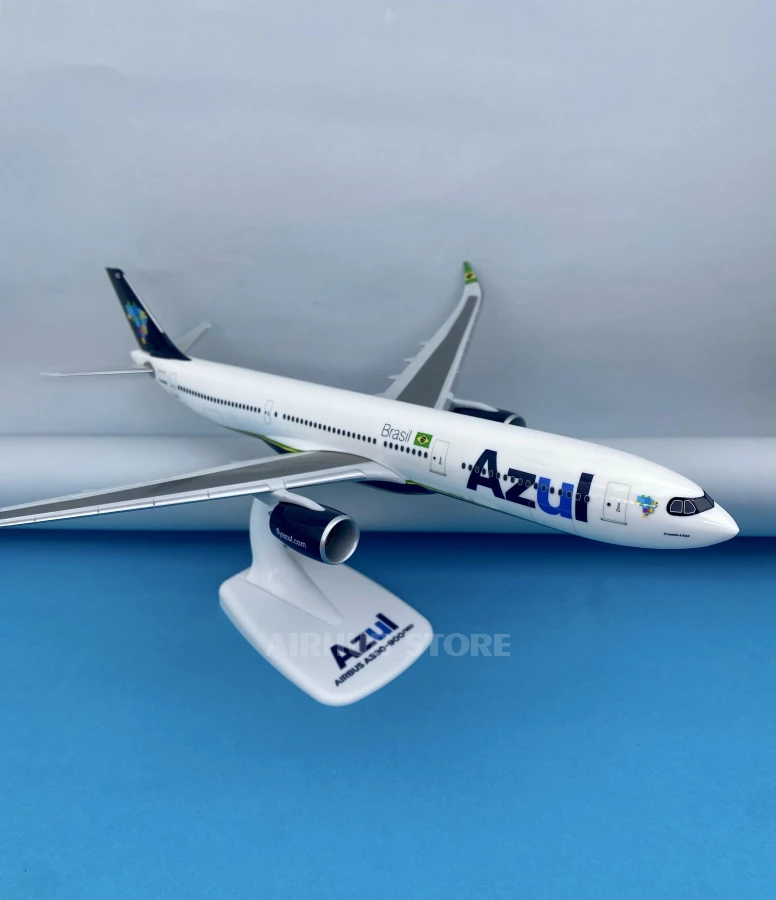 Aircraft Model Airbus A330-900neo Azul Brazilian Airlines 1:200