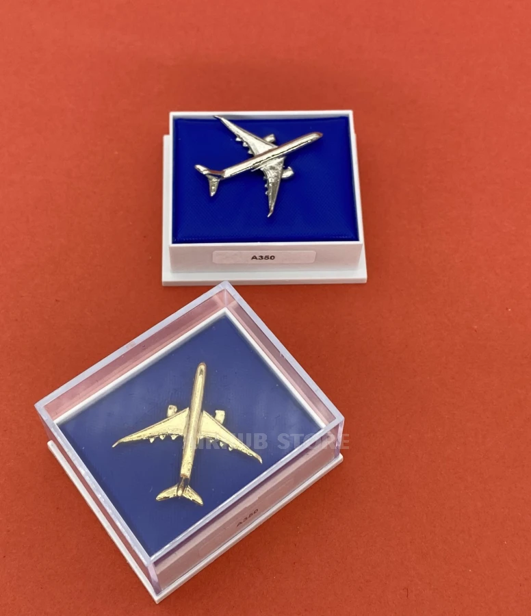 Airbus A350 Pin in box