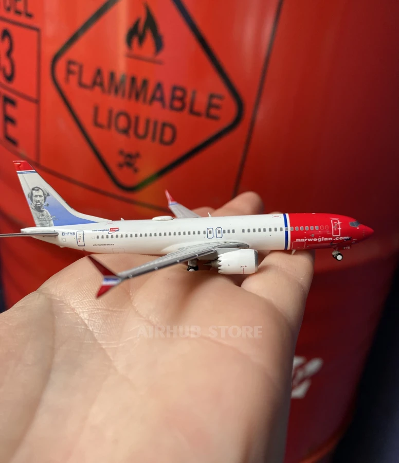 Aircraft Model Boeing 737 MAX 8 Norwegian 1:400