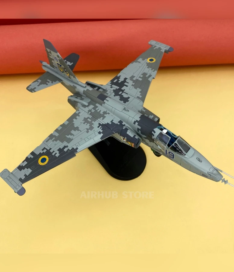 Aircraft Model Su-25 Frogfoot 1:72