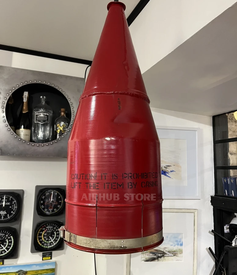 Підвісна лампа з захисного ковпака ракети Р-27