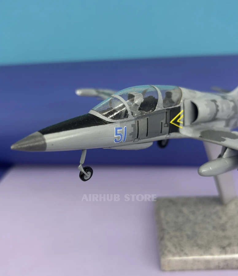 Aircraft Model L-39 Albatros 1:72