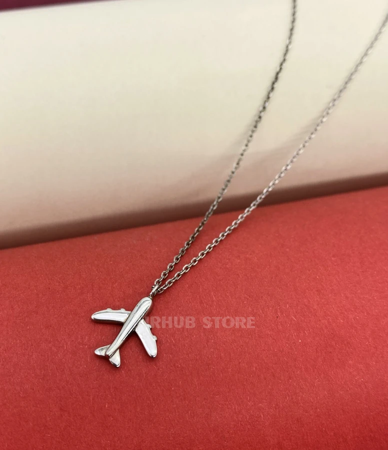 Airplane with 4 engines Pendant