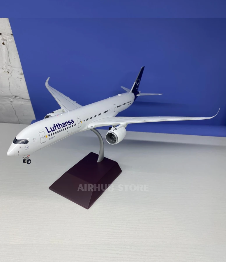 Aircraft Model Airbus A350-900 Lufthansa 1:200