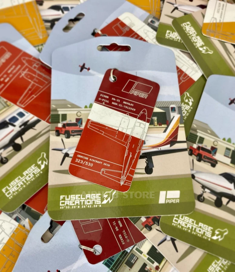 Piper PA-31 NAVAJO Keychain